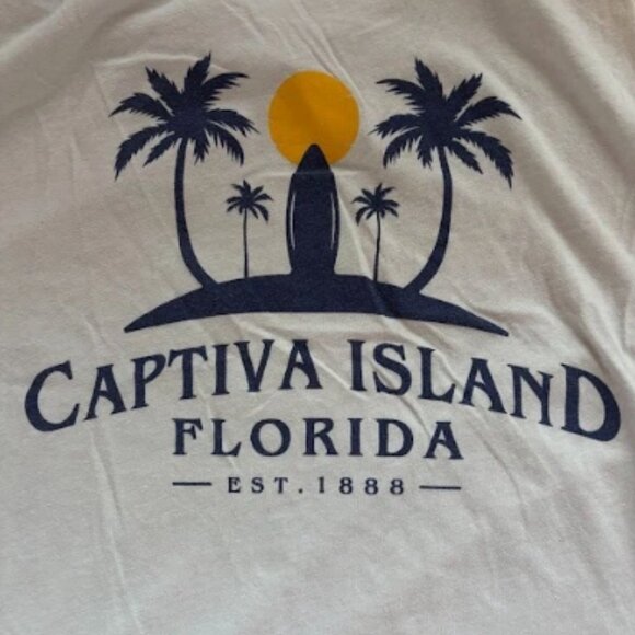 Captiva Island Florida Lighthouse Graphic T-Shirt – Souvenir Tee - Picture 1 of 5